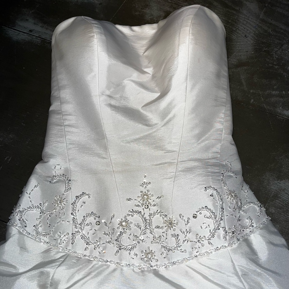 Mari Lee Formal Wedding Dress Corset Embellished Princess Gown 8